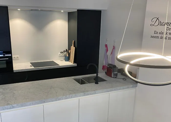 Desire 2 Lux Free Parking On Premise