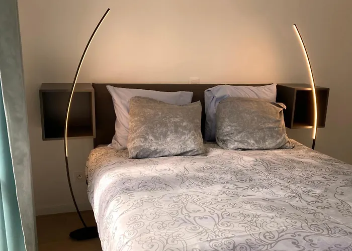 Desire 2 Lux Free Parking On Premise *